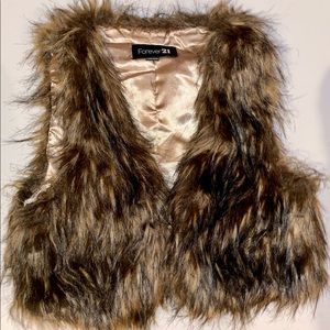 Cropped Faux Fur Vest